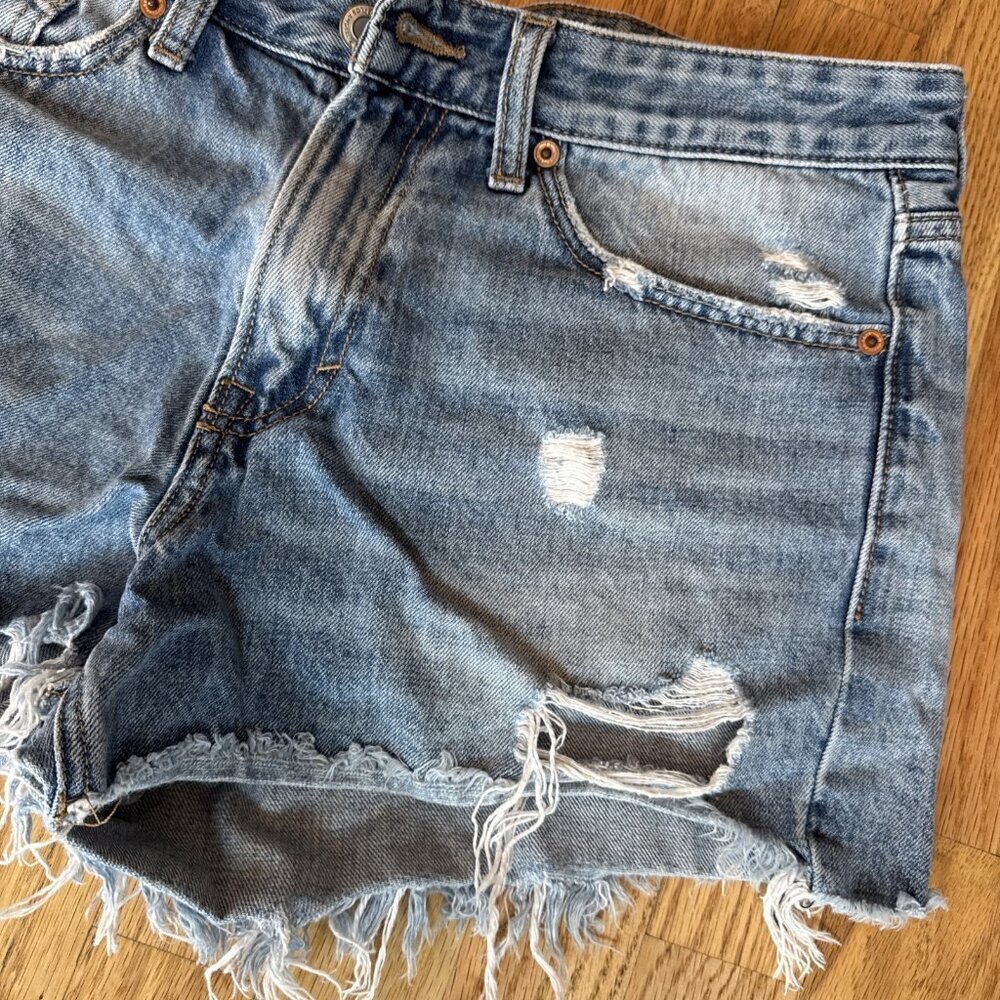 Women’s Lucky Brand Distressed Jean Shorts Size 10/30 - Picture 3 of 14